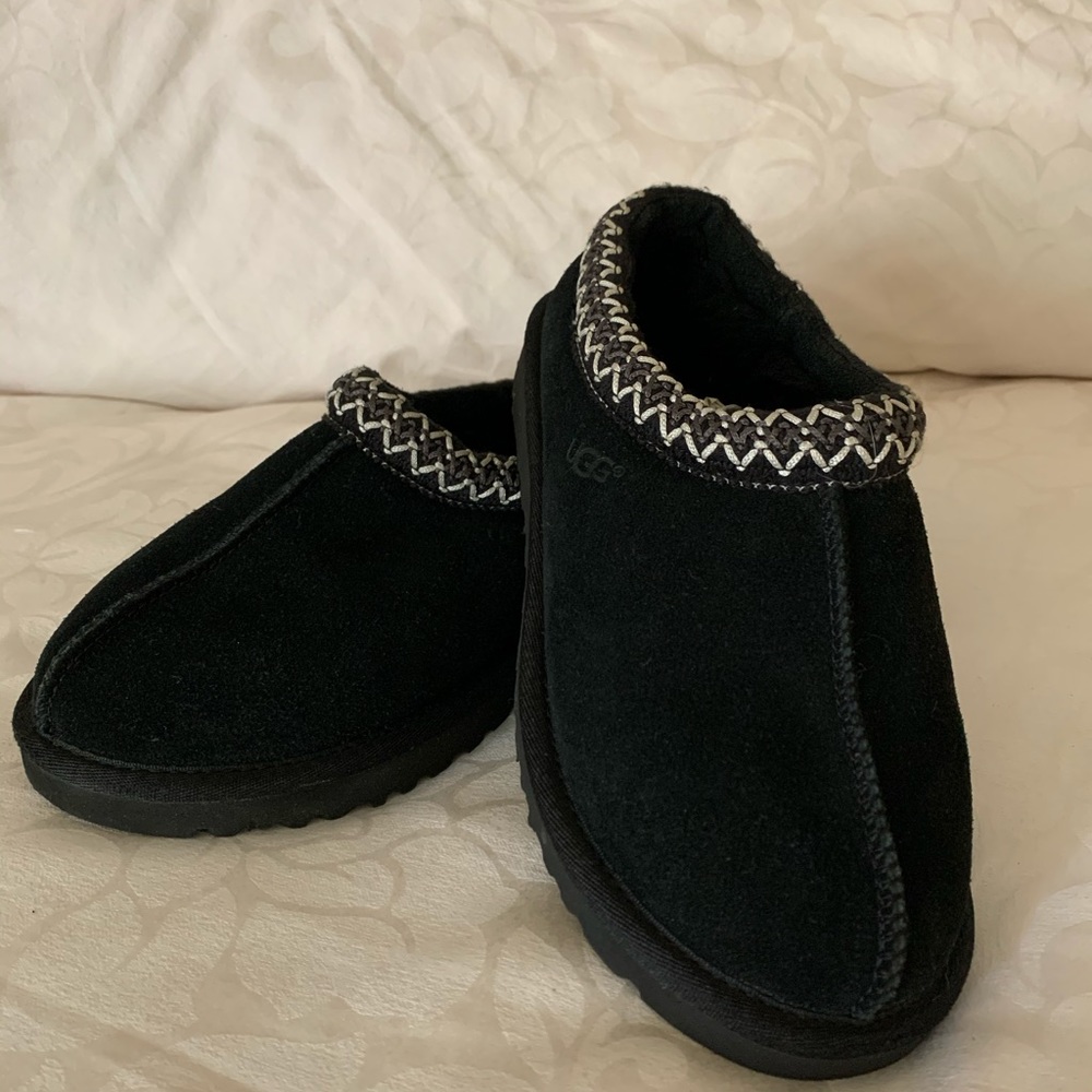 UGG Tasman Slipper Big Kids 5